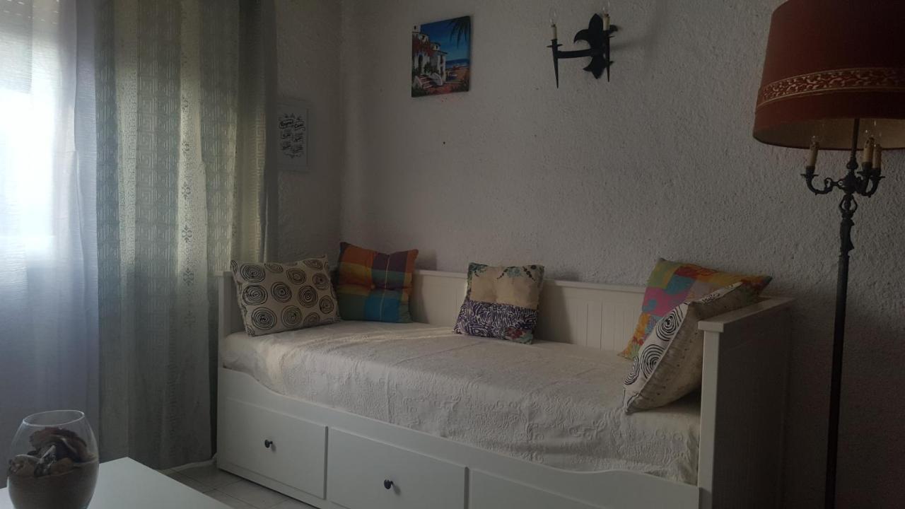 Quarteira Home Beach Ferias Tranquilas A 1Km Da Praia Totalmente Renovado Exterior foto
